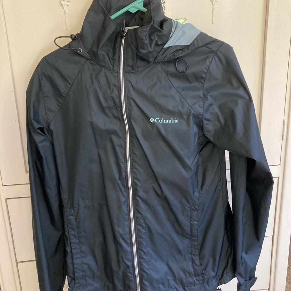 Columbia rain shell jacket